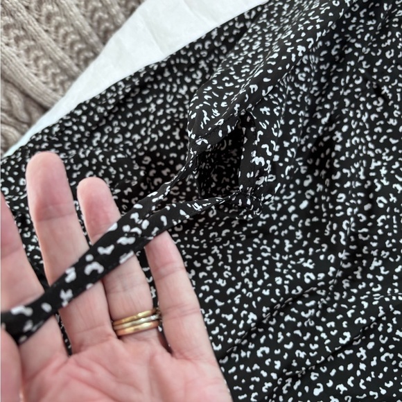 Misguided A Line Dress With High Neck in Black Leopard Print NWT Size 6 Lined - Picture 11 of 15